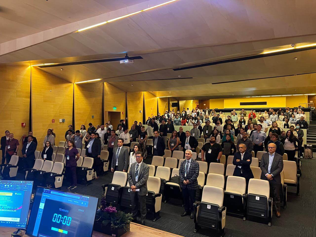 2DO. SIMPOSIO �AVANCES EN TERAPIA ENDOVASCULAR